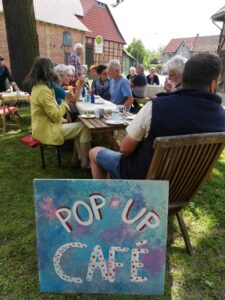 Pop-up Cafe unter der Friedenseiche