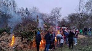 Strauchschnitt-Sammlung für das Osterfeuer in Sehlde